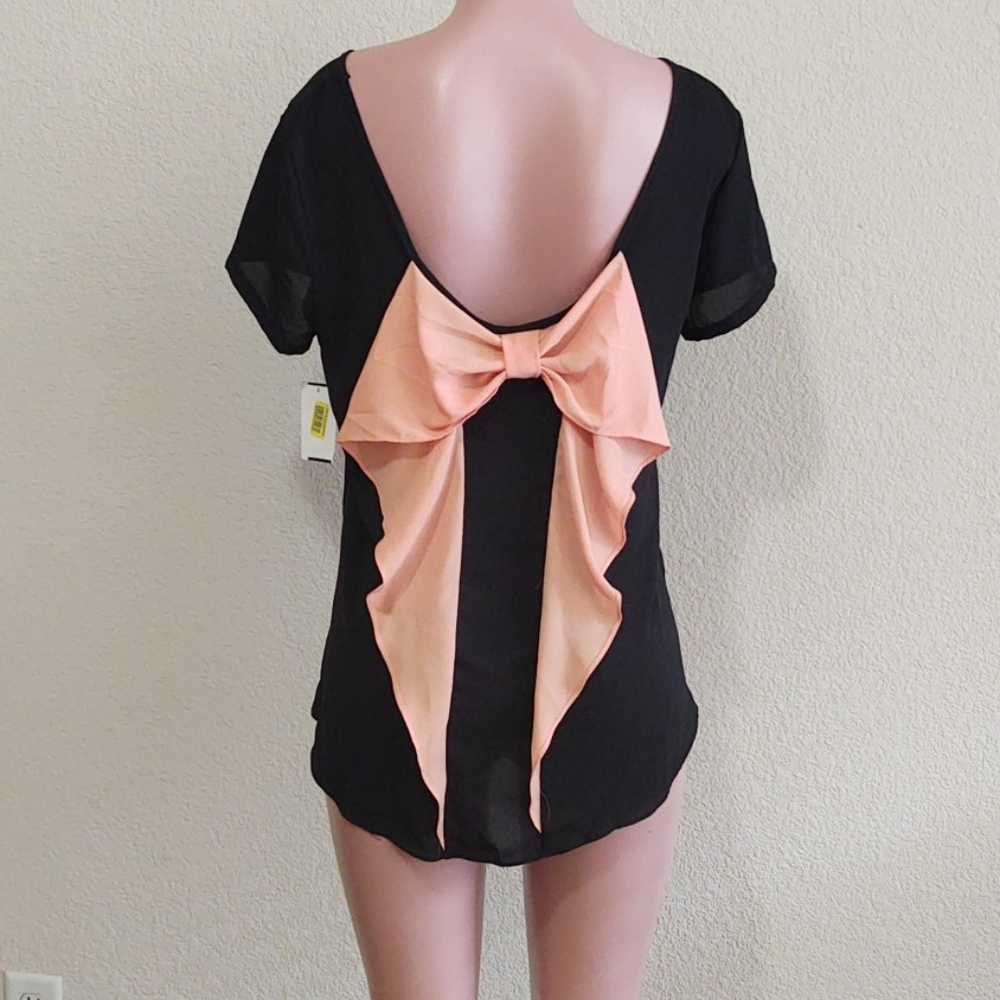 NWT Black blouse with Peach bow SZ XL
